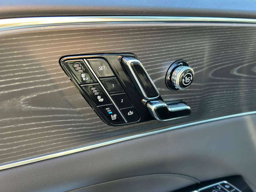 Used 2024 Cadillac Lyriq Luxury w/ LPO, Floor Liner Package image 17