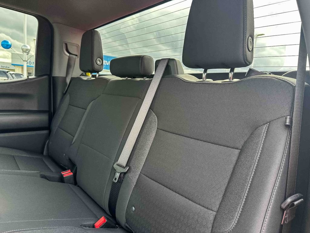 Used 2026 Chevrolet Silverado 1500 Custom RWD image 16