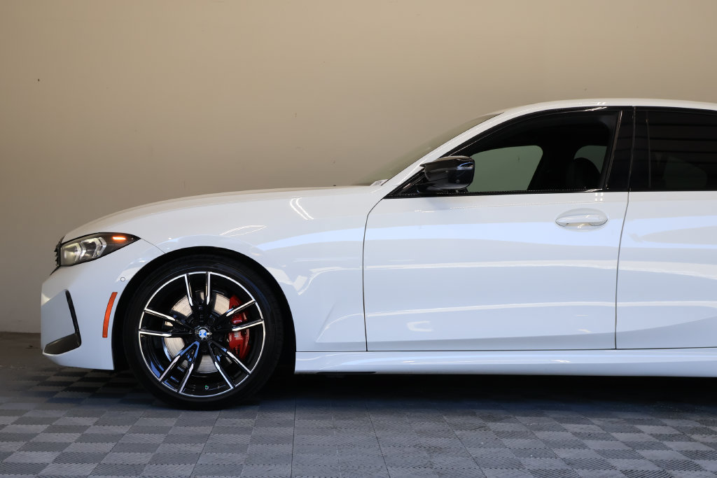 Used 2023 BMW M340i RWD image 8