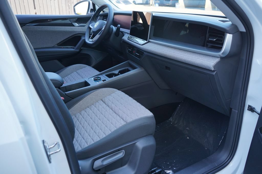 New 2026 Volkswagen Tiguan S FWD image 30