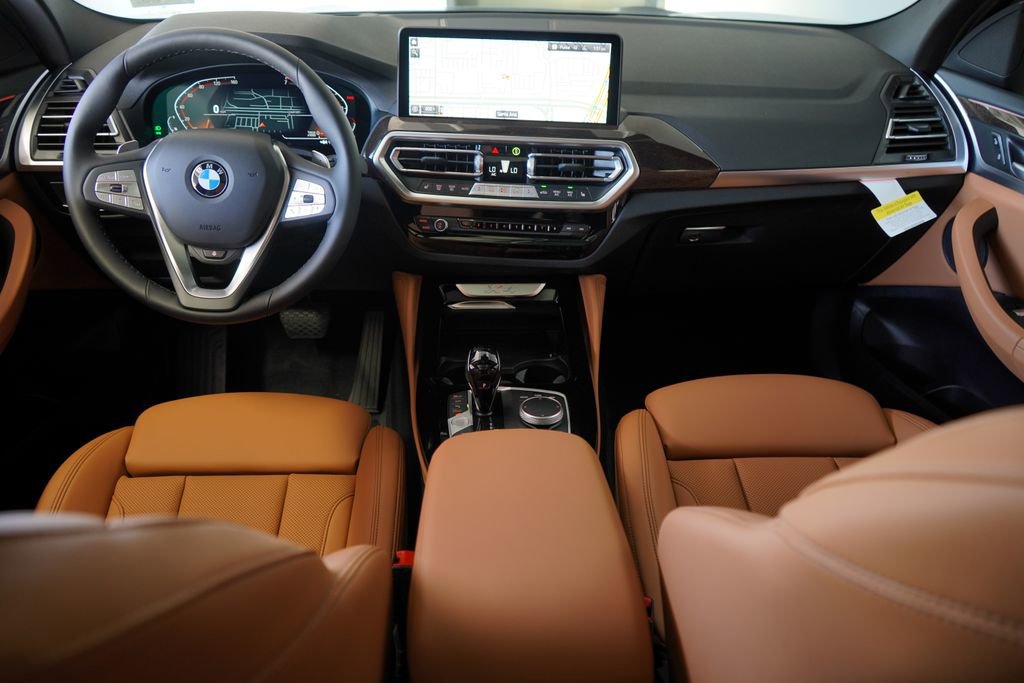 Used 2025 BMW X4 xDrive30i w/ Premium Package AWD/4WD image 14