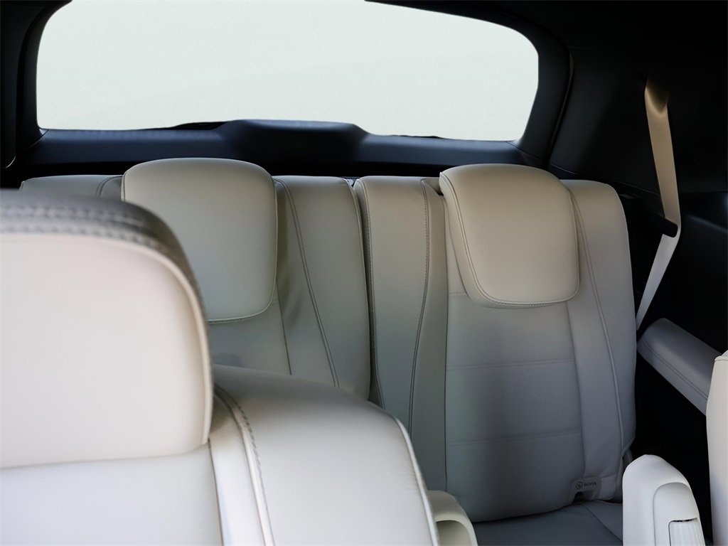 New 2026 Mercedes-Benz GLS 580 4MATIC image 16