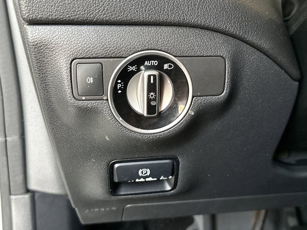 Used 2017 Mercedes-Benz CLA 250 image 17