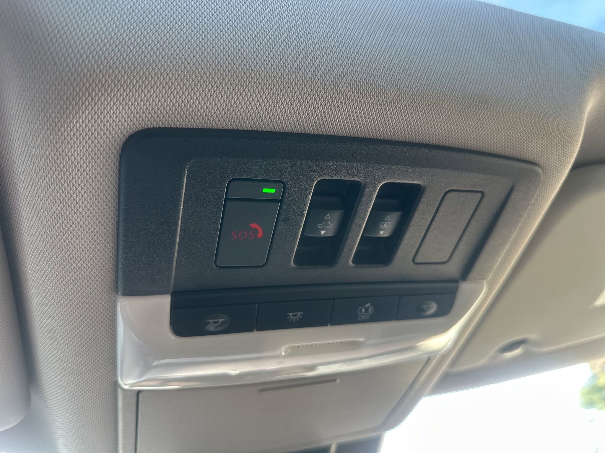 Used 2021 Nissan Rogue SL AWD/4WD image 35