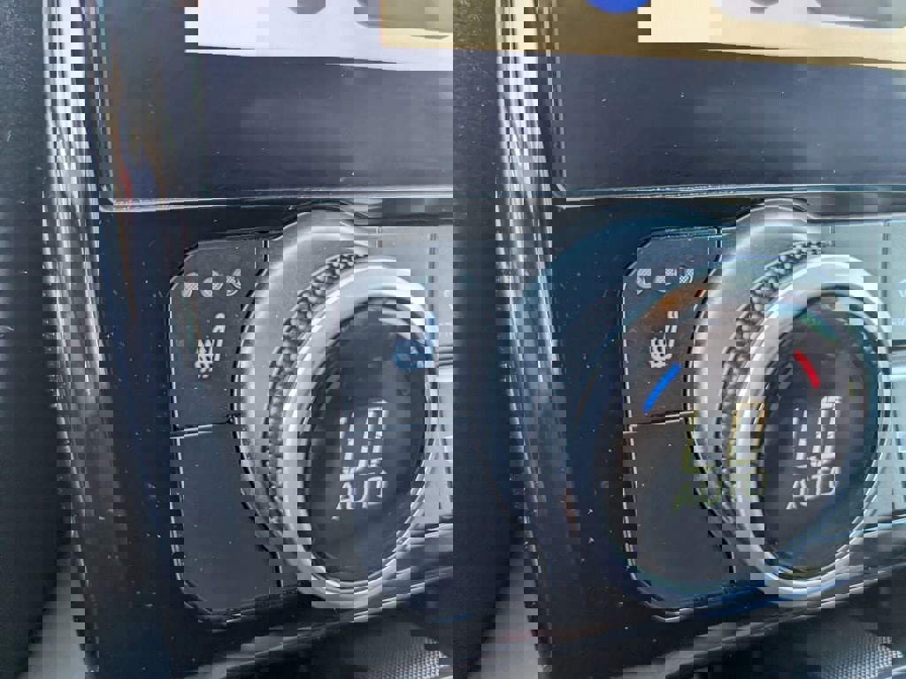 Used 2023 Toyota Highlander Bronze Edition image 23