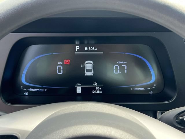 Certified 2025 Hyundai Elantra SE FWD image 22