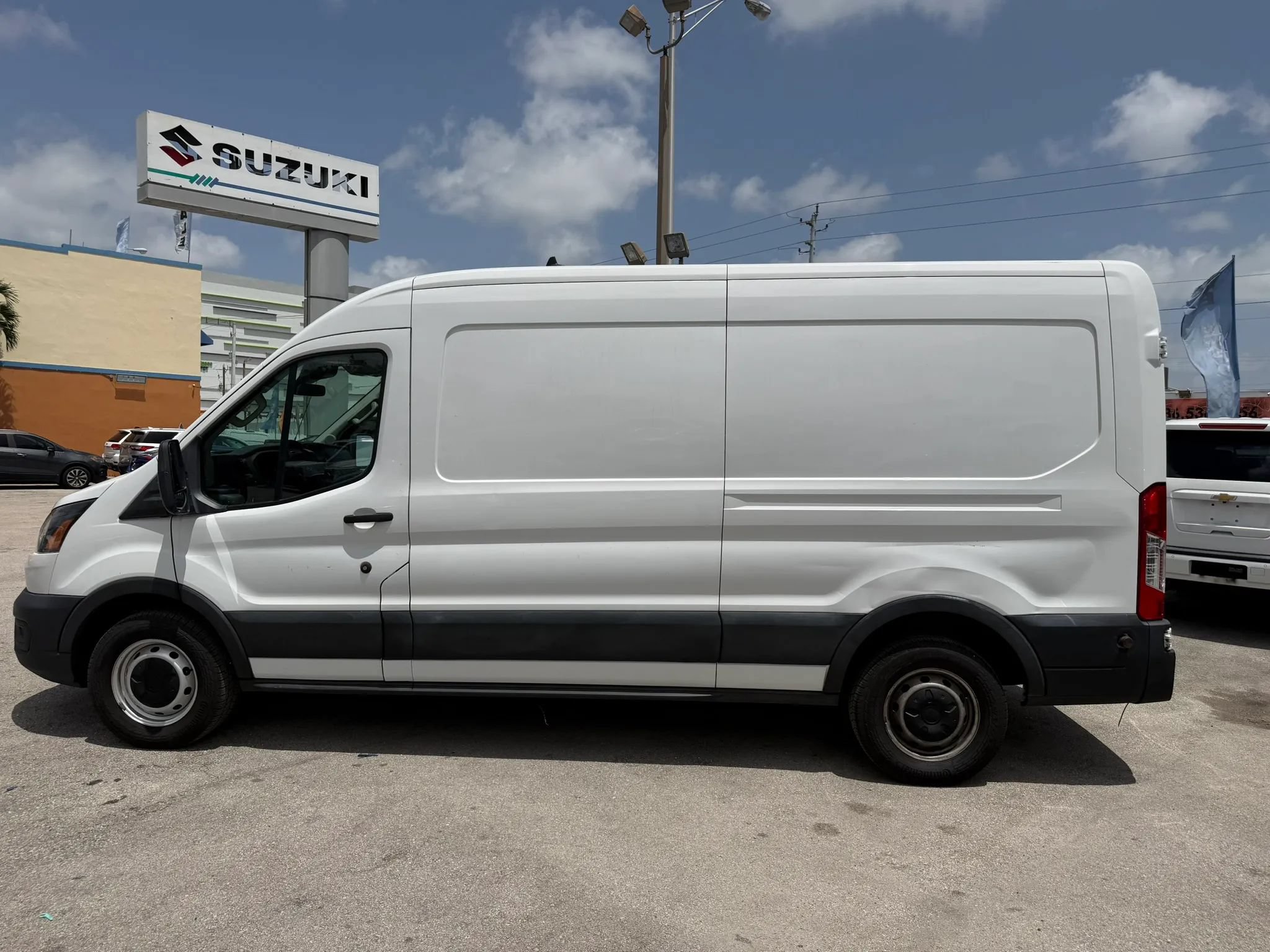 Used 2020 Ford Transit 250 Medium Roof w/ Interior Upgrade Package RWD image 8