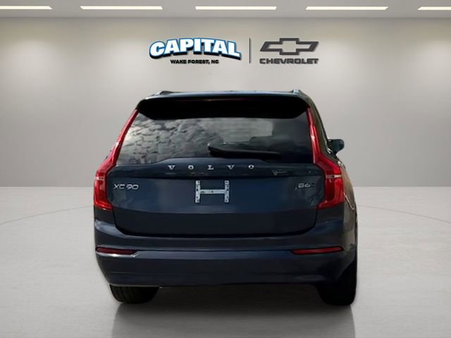Used 2023 Volvo XC90 B6 Core w/ Climate Package image 4