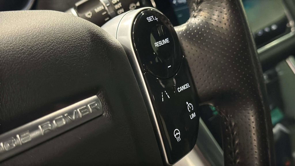 Used 2020 Land Rover Range Rover Sport SE AWD/4WD image 26