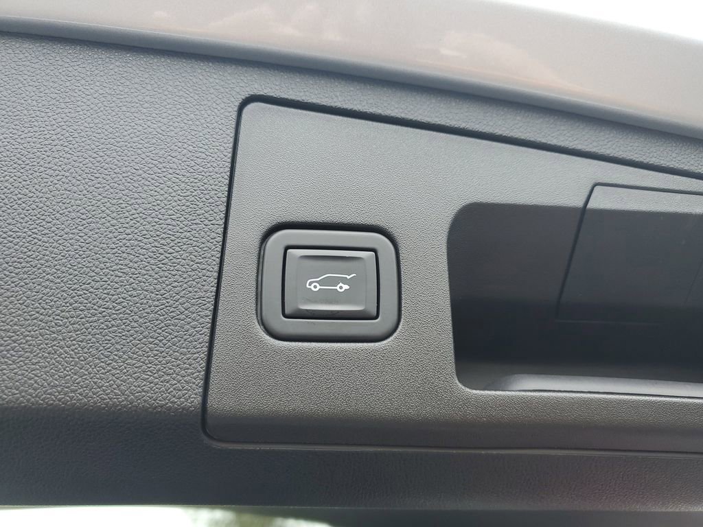 Used 2021 Cadillac XT4 Luxury image 26