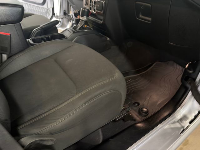 Used 2020 Jeep Gladiator Sport w/ Quick Order Package 24S image 22