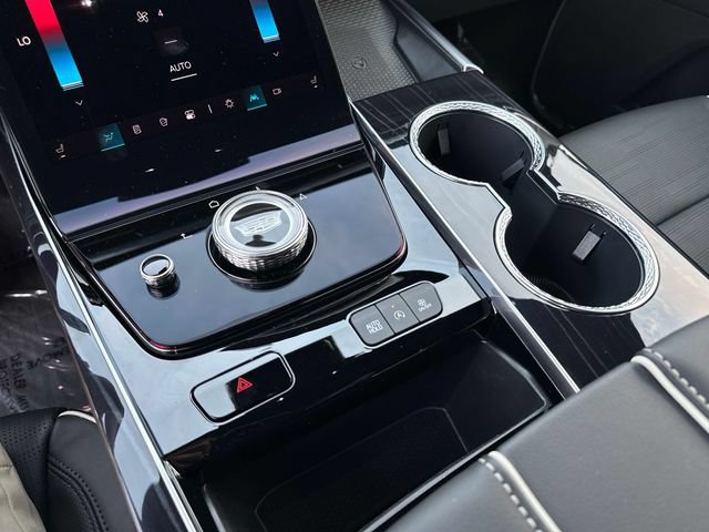 New 2026 Cadillac Escalade ESV Sport w/ LPO, Floor Liner Package AWD/4WD image 30