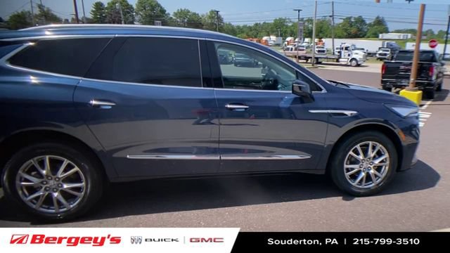 Used 2024 Buick Enclave Essence w/ Experience Buick Package AWD/4WD image 9
