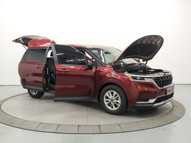 Used 2023 Kia Carnival LX FWD image 9