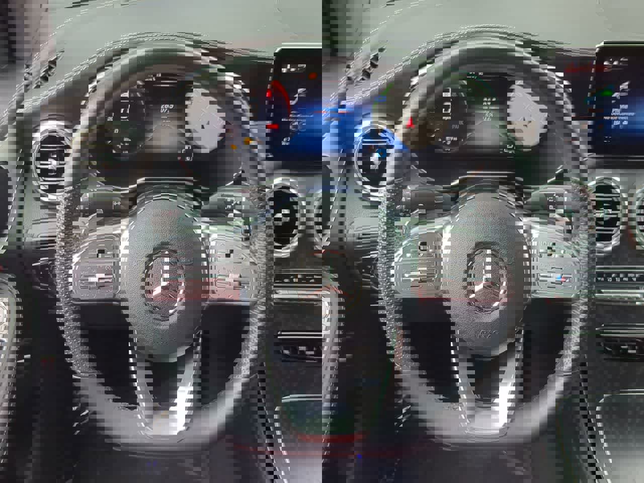 Used 2022 Mercedes-Benz GLC 300 4MATIC Coupe image 24