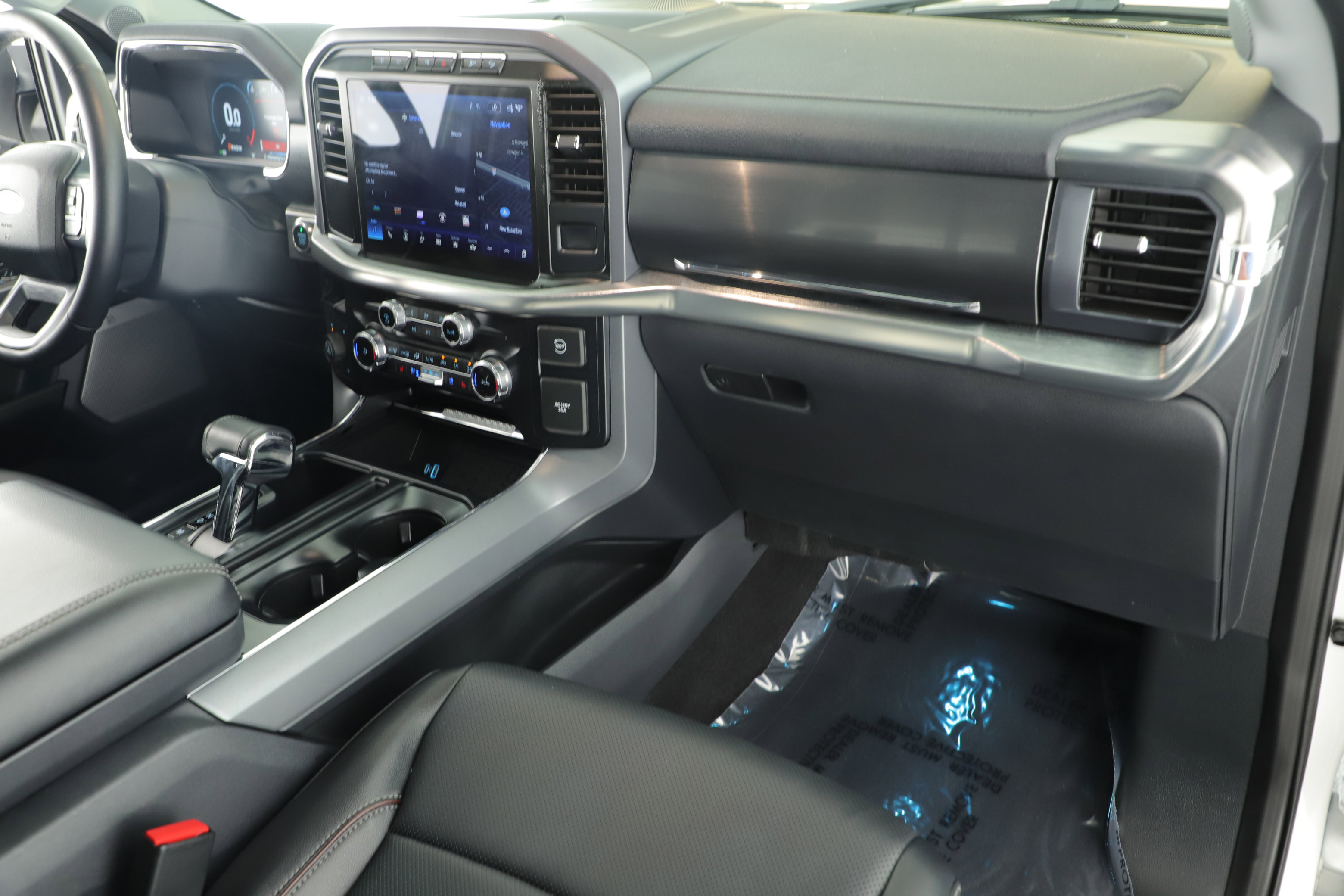 Used 2023 Ford F150 Lariat w/ Equipment Group 502A High AWD/4WD image 18