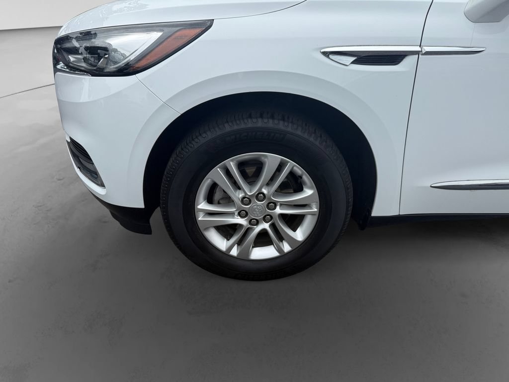Used 2019 Buick Enclave Essence FWD image 9