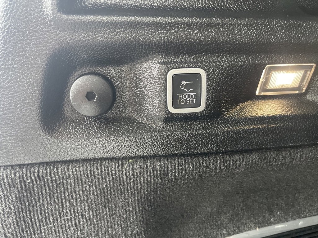 Used 2021 Jeep Grand Cherokee L Overland w/ Advanced Protech Group III image 26