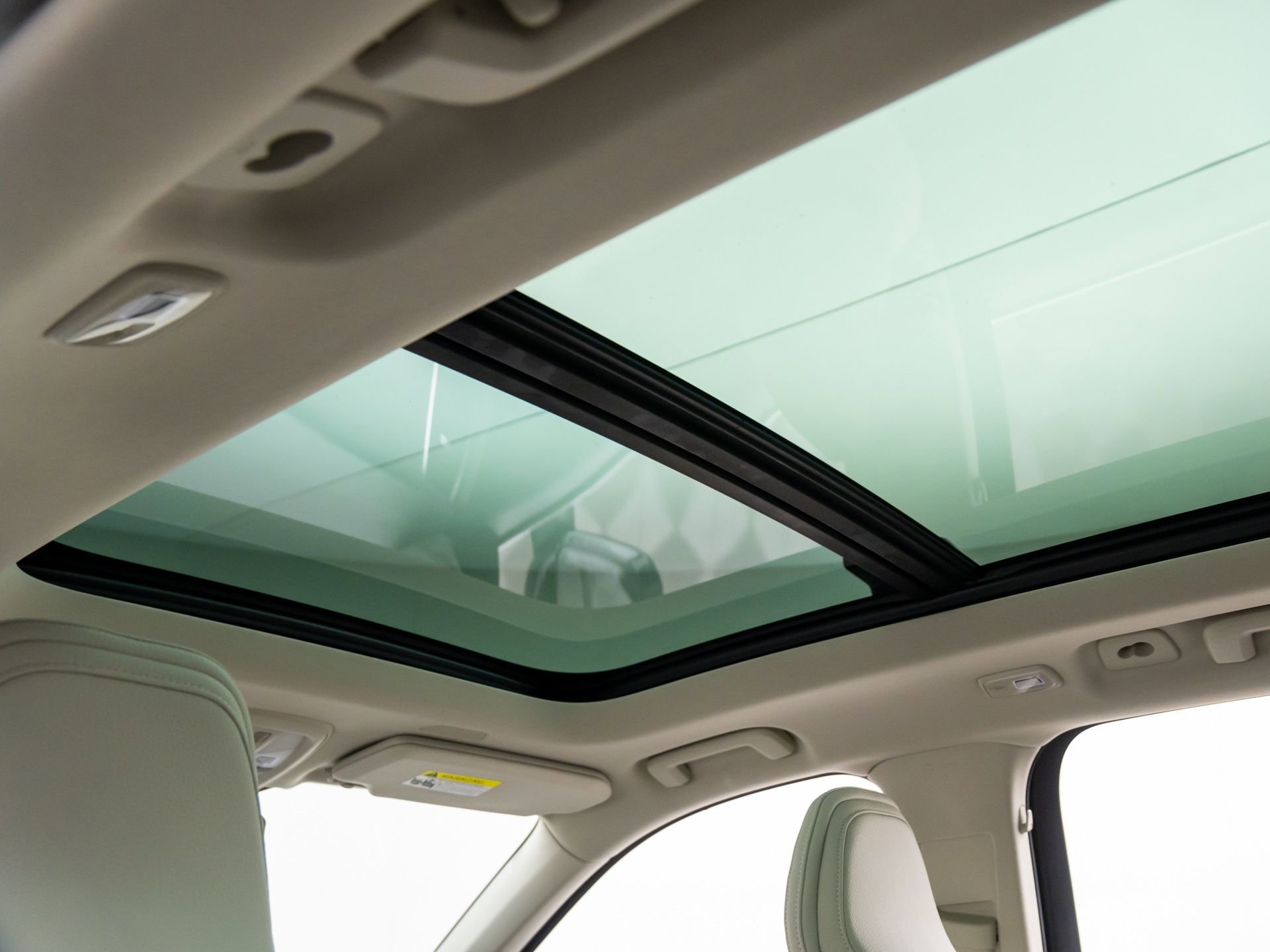 Used 2023 Volvo XC90 B6 Plus w/ Protection Package Premier image 12