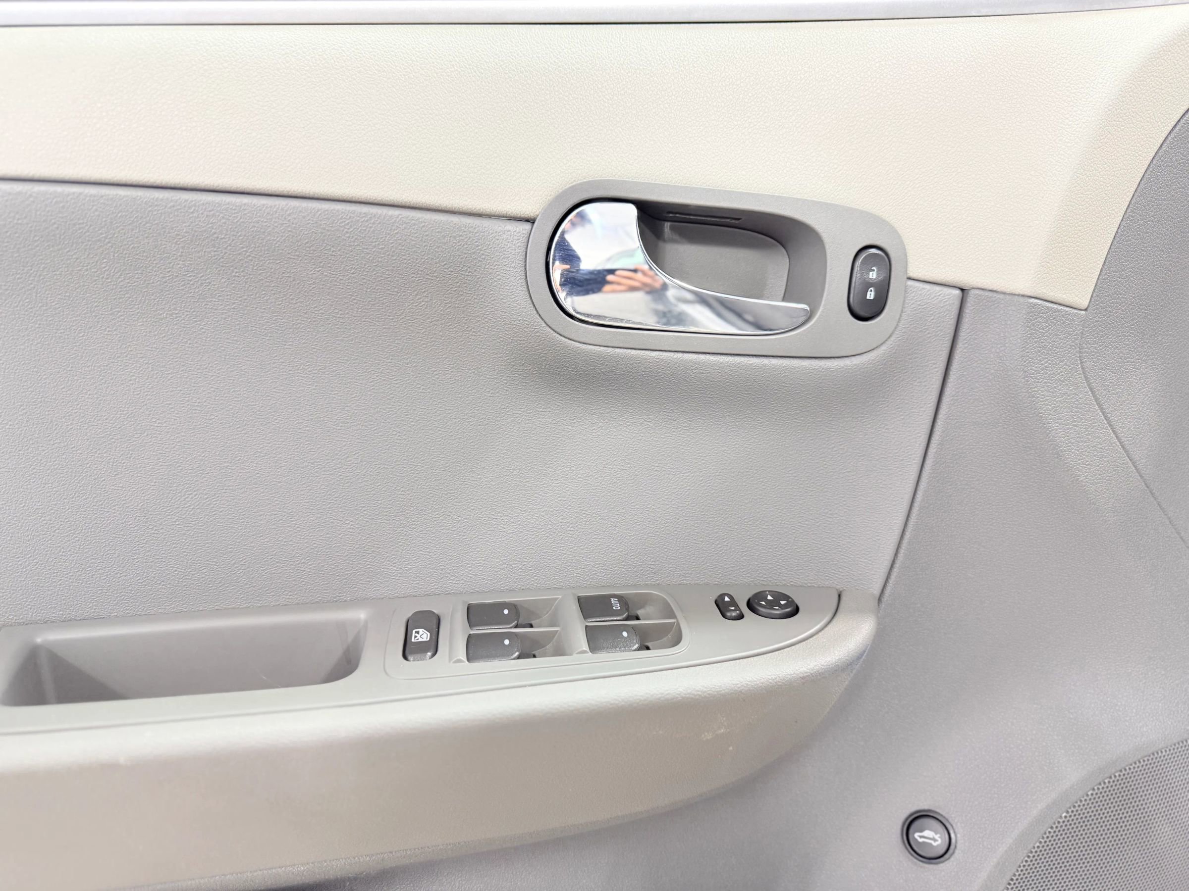 Used 2012 Chevrolet Malibu LS image 12