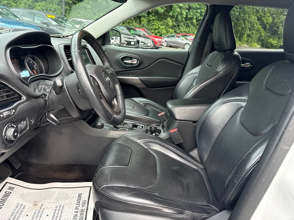 Used 2019 Jeep Cherokee Limited AWD/4WD image 9
