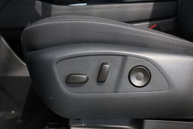 Used 2024 Chevrolet Traverse LT AWD/4WD image 23