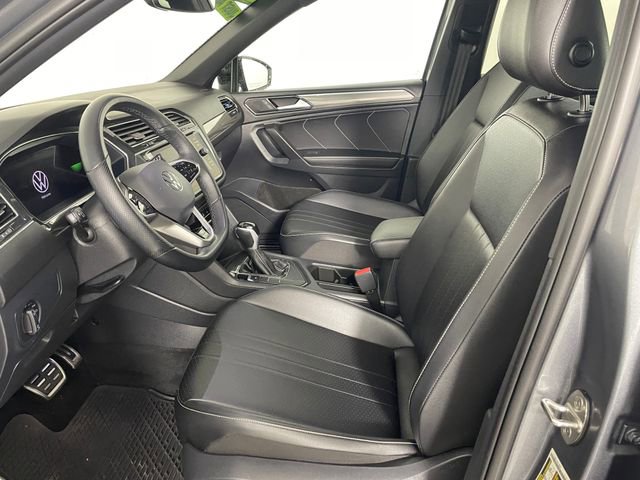 Used 2023 Volkswagen Tiguan SE R-Line FWD image 2