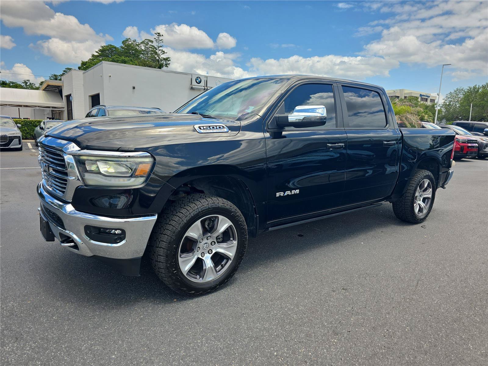 Used 2023 RAM 1500 Laramie AWD/4WD image 9