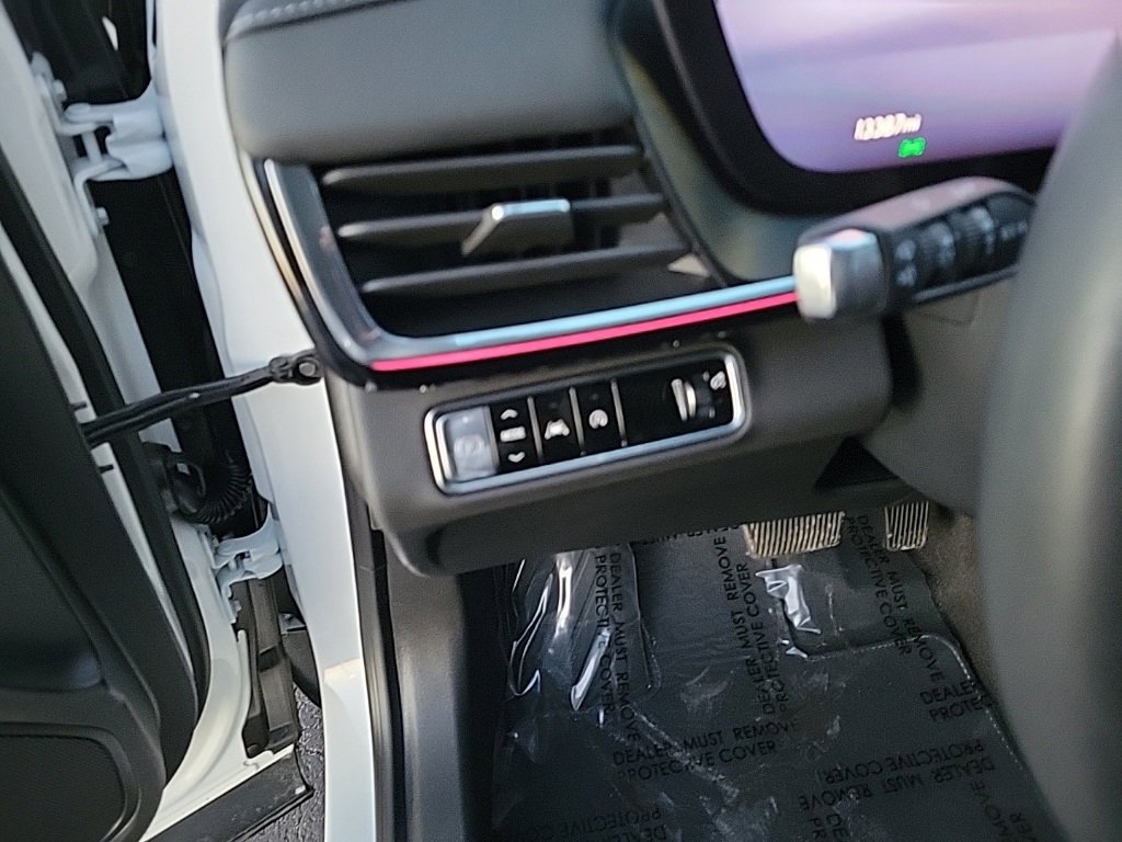 Used 2025 Buick Envision Preferred image 7