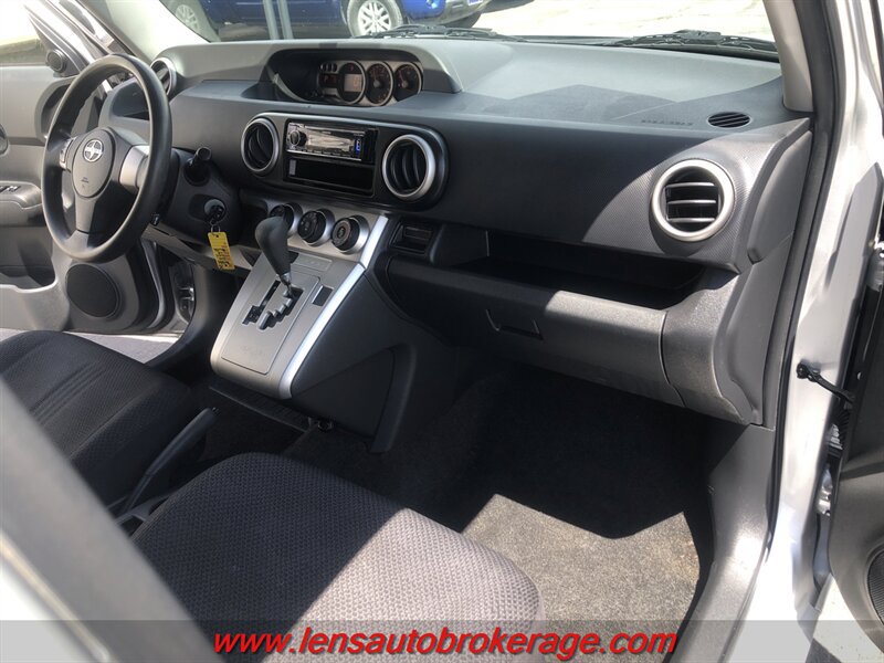 Used 2010 Scion xB FWD image 20