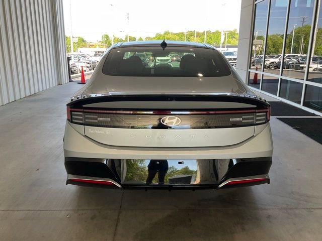 Used 2025 Hyundai Sonata SEL FWD image 21