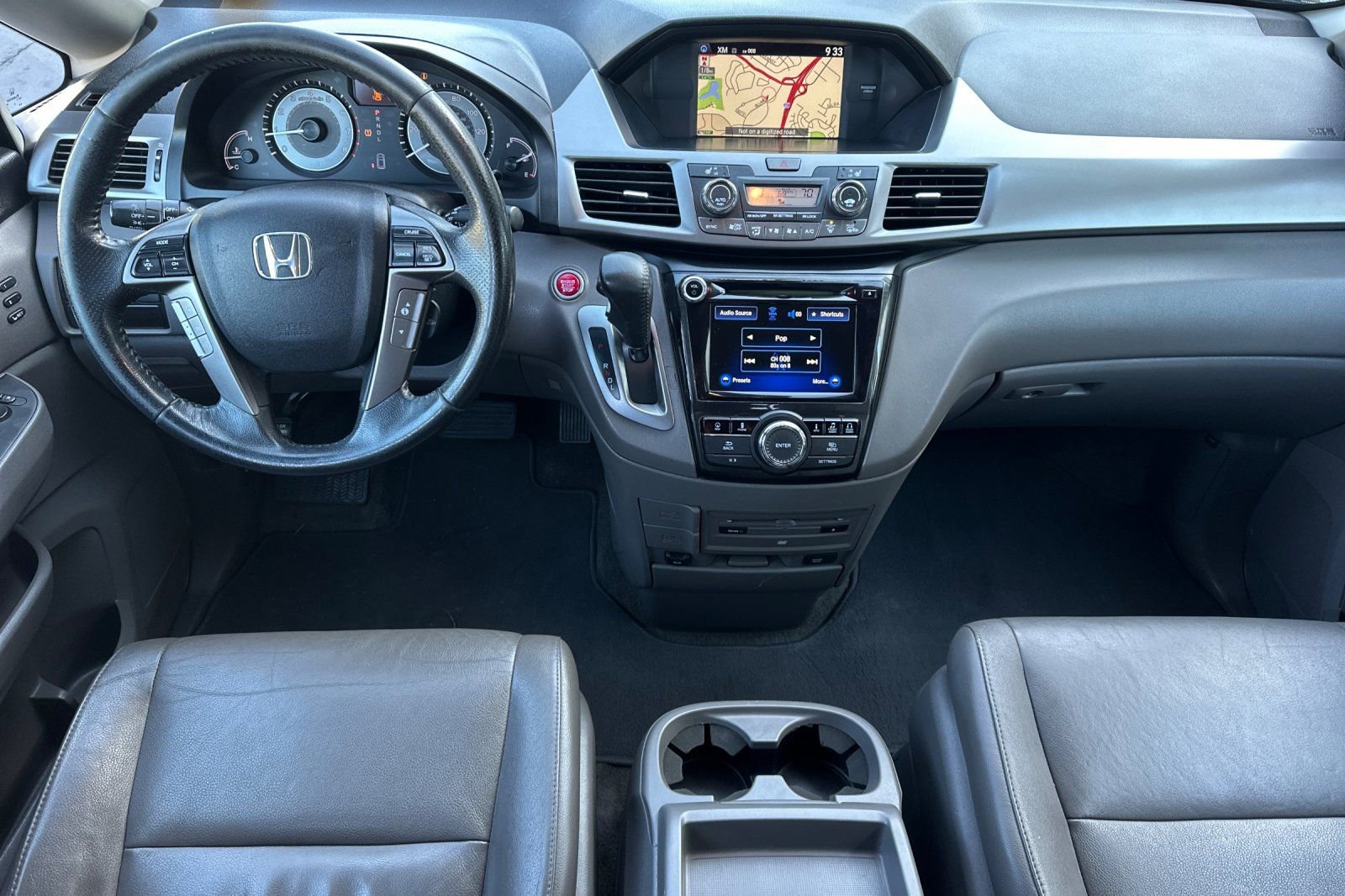 Used 2015 Honda Odyssey Touring Elite image 13
