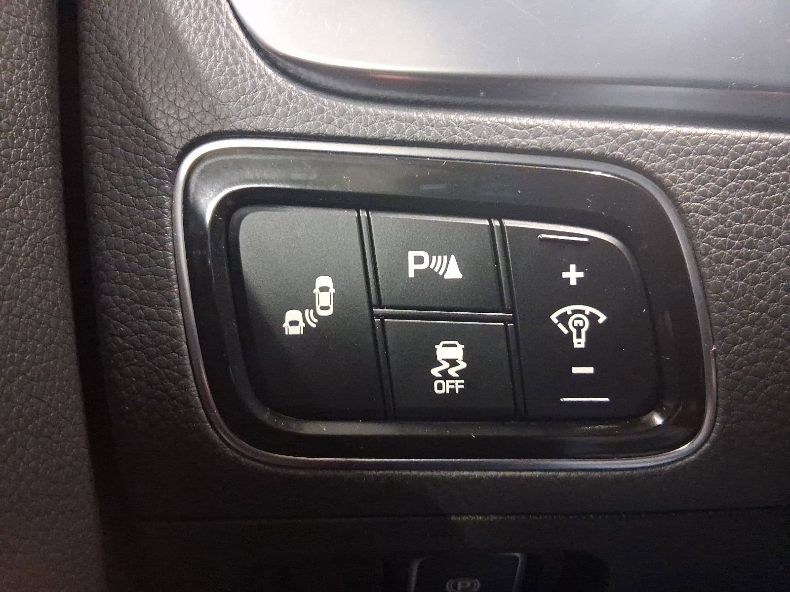 Used 2014 Hyundai Equus Signature RWD image 30