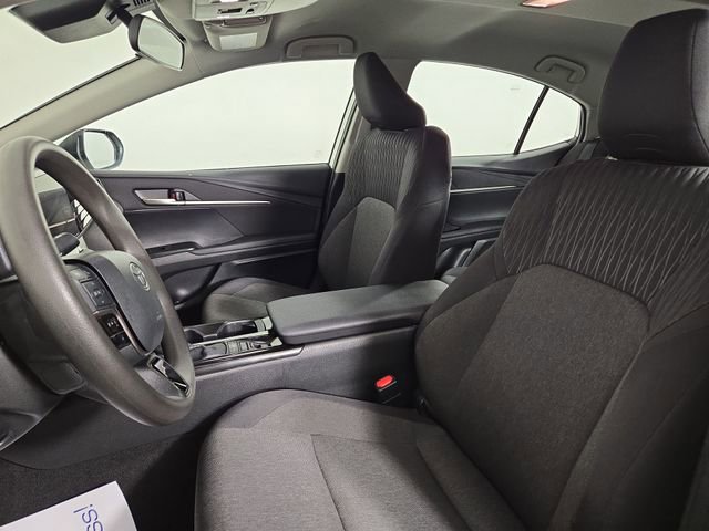 Used 2025 Toyota Camry LE FWD image 13