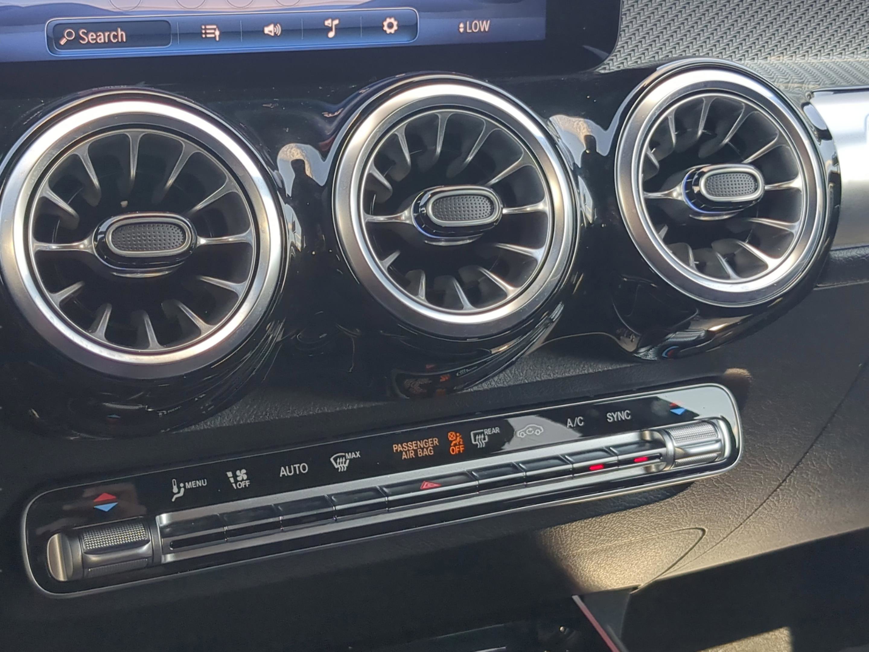 Certified 2025 Mercedes-Benz GLB 250 image 28