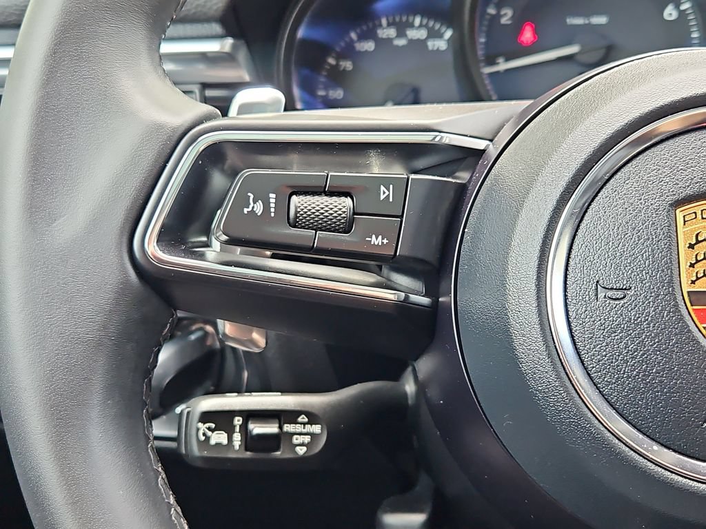 Certified 2026 Porsche Macan AWD/4WD image 30