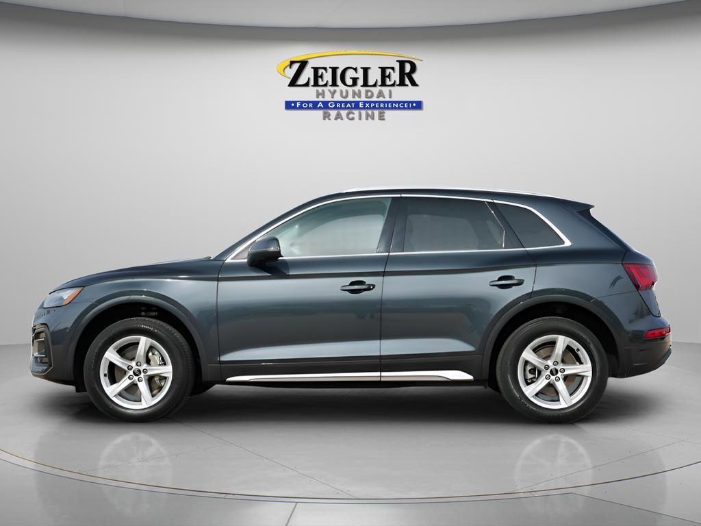 Used 2023 Audi Q5 2.0T Premium w/ Convenience Package image 4