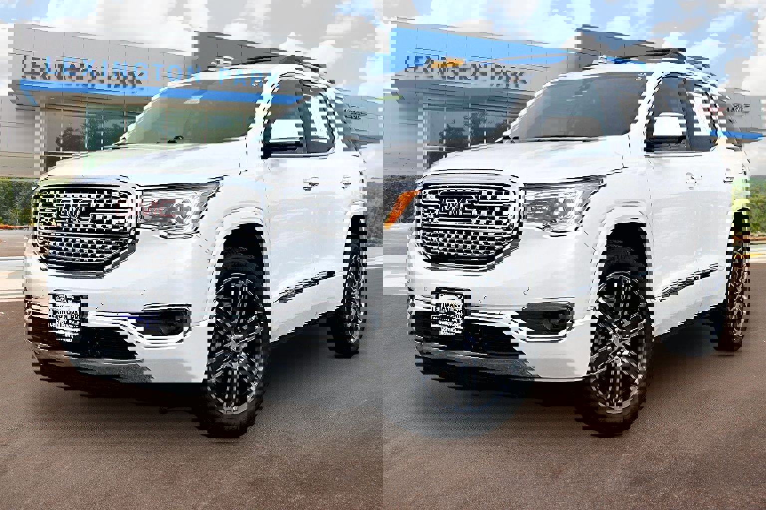 Used 2019 GMC Acadia Denali w/ Technology Package image 12