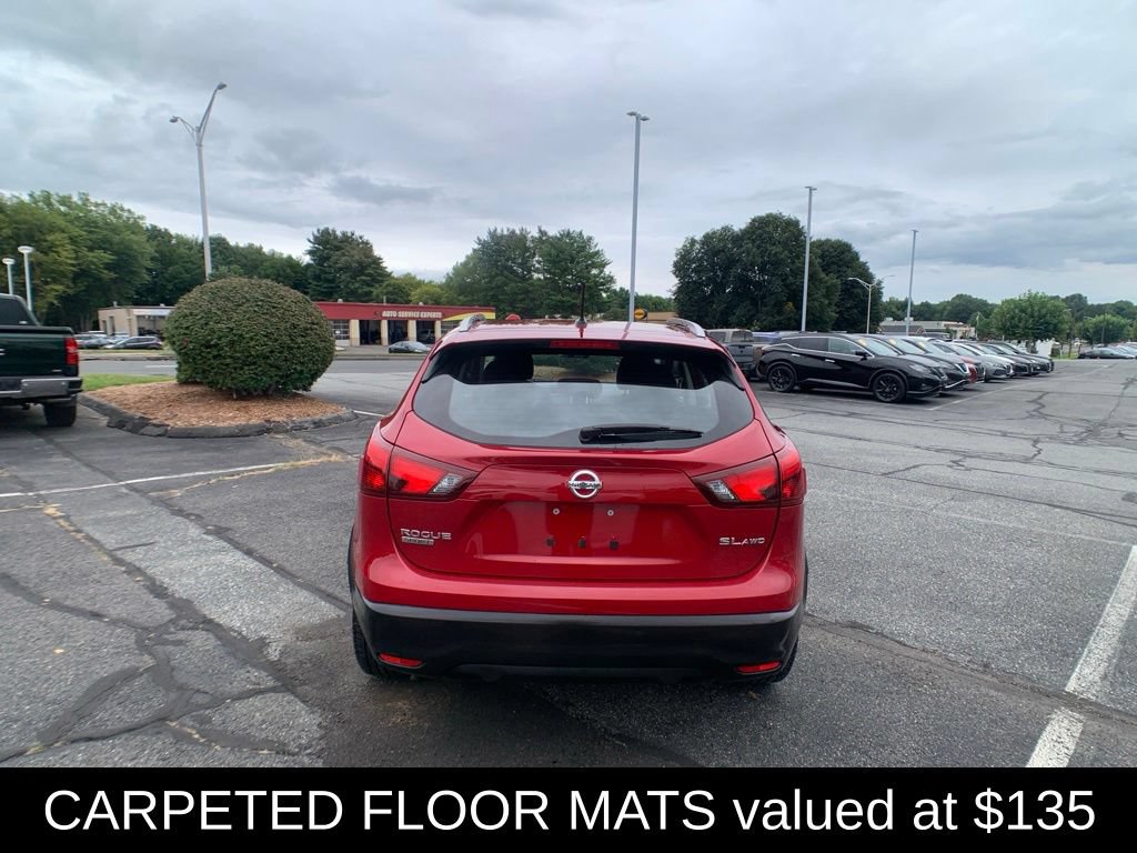 Used 2017 Nissan Rogue Sport SL w/ SL Premium Package AWD/4WD image 5