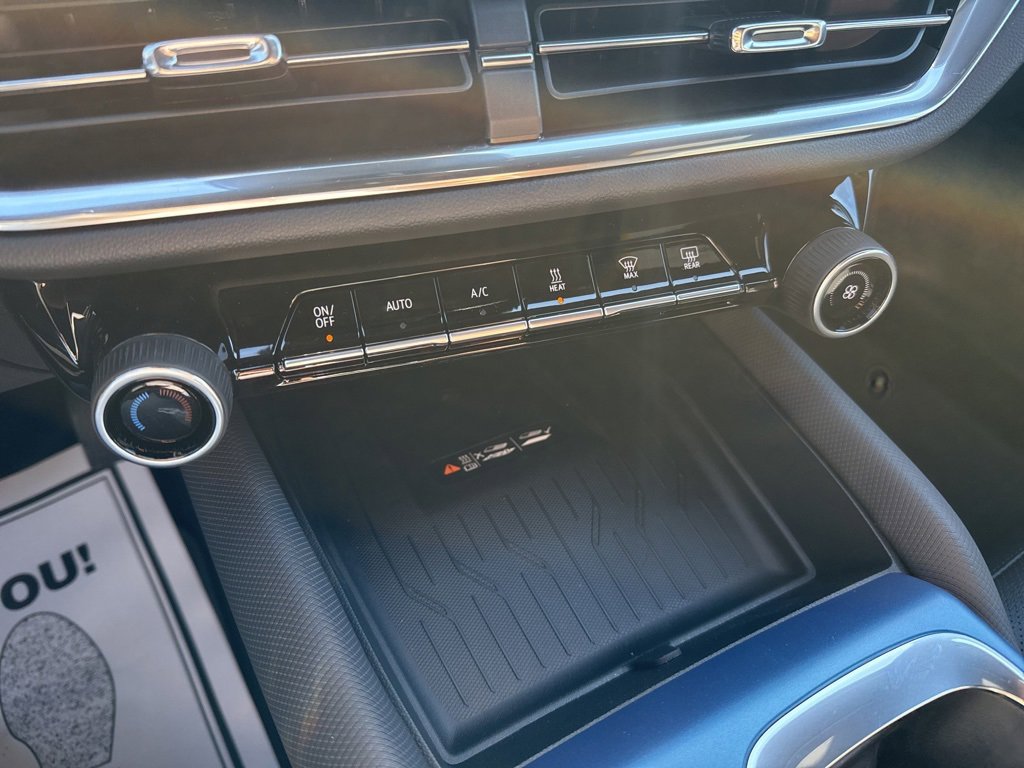 New 2026 Chevrolet Equinox EV LT image 28