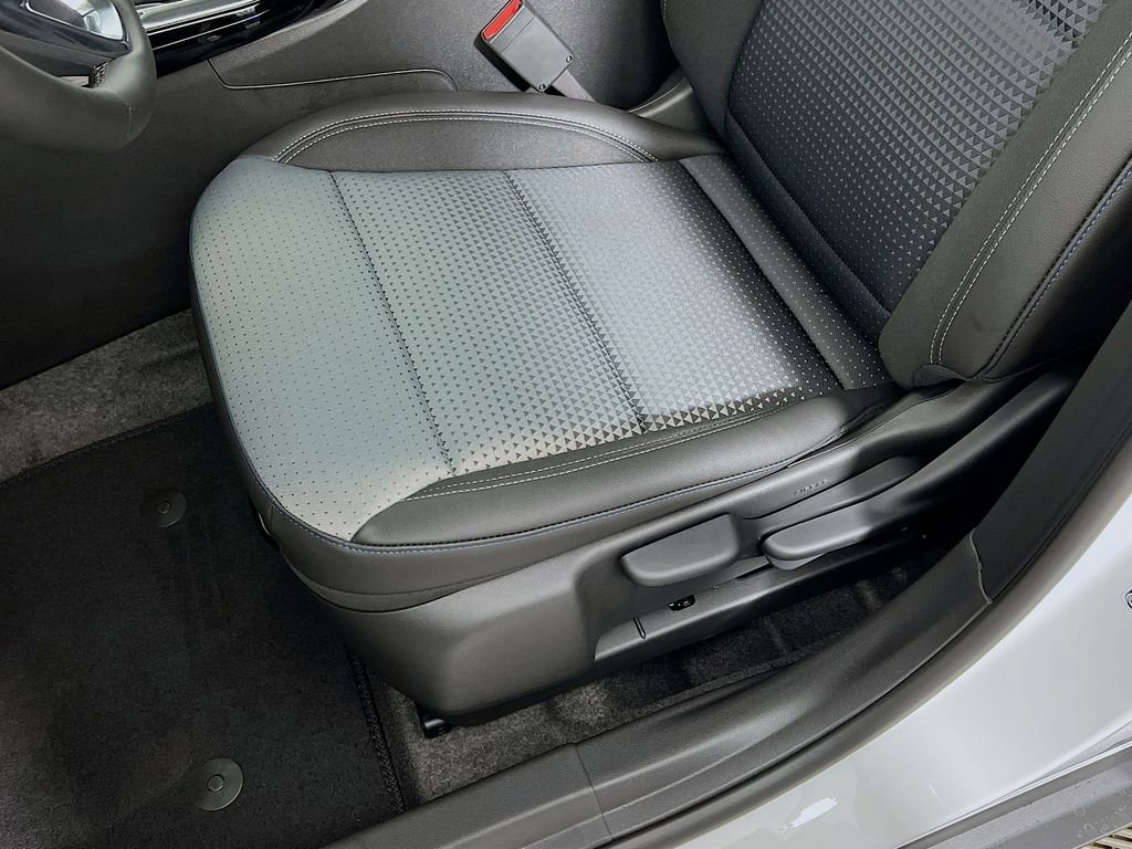 New 2026 Chevrolet Trax LT w/ Driver Confidence Package image 18