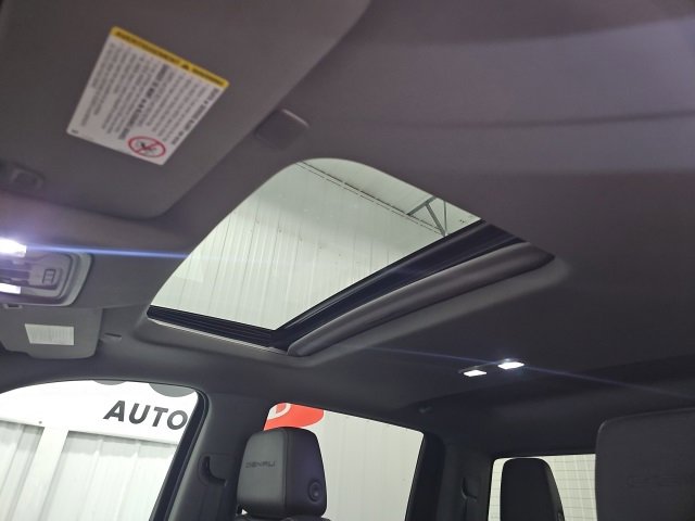 Used 2021 GMC Sierra 3500 Denali w/ Denali Ultimate Package image 33