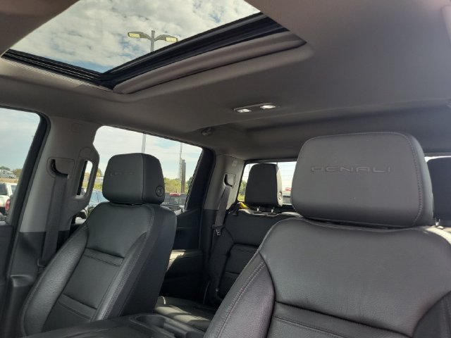 Used 2020 GMC Sierra 1500 Denali w/ Denali Ultimate Package AWD/4WD image 19