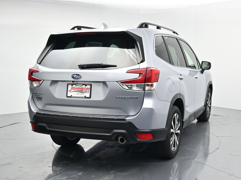 Used 2023 Subaru Forester Limited w/ Popular Package #2 AWD/4WD image 6