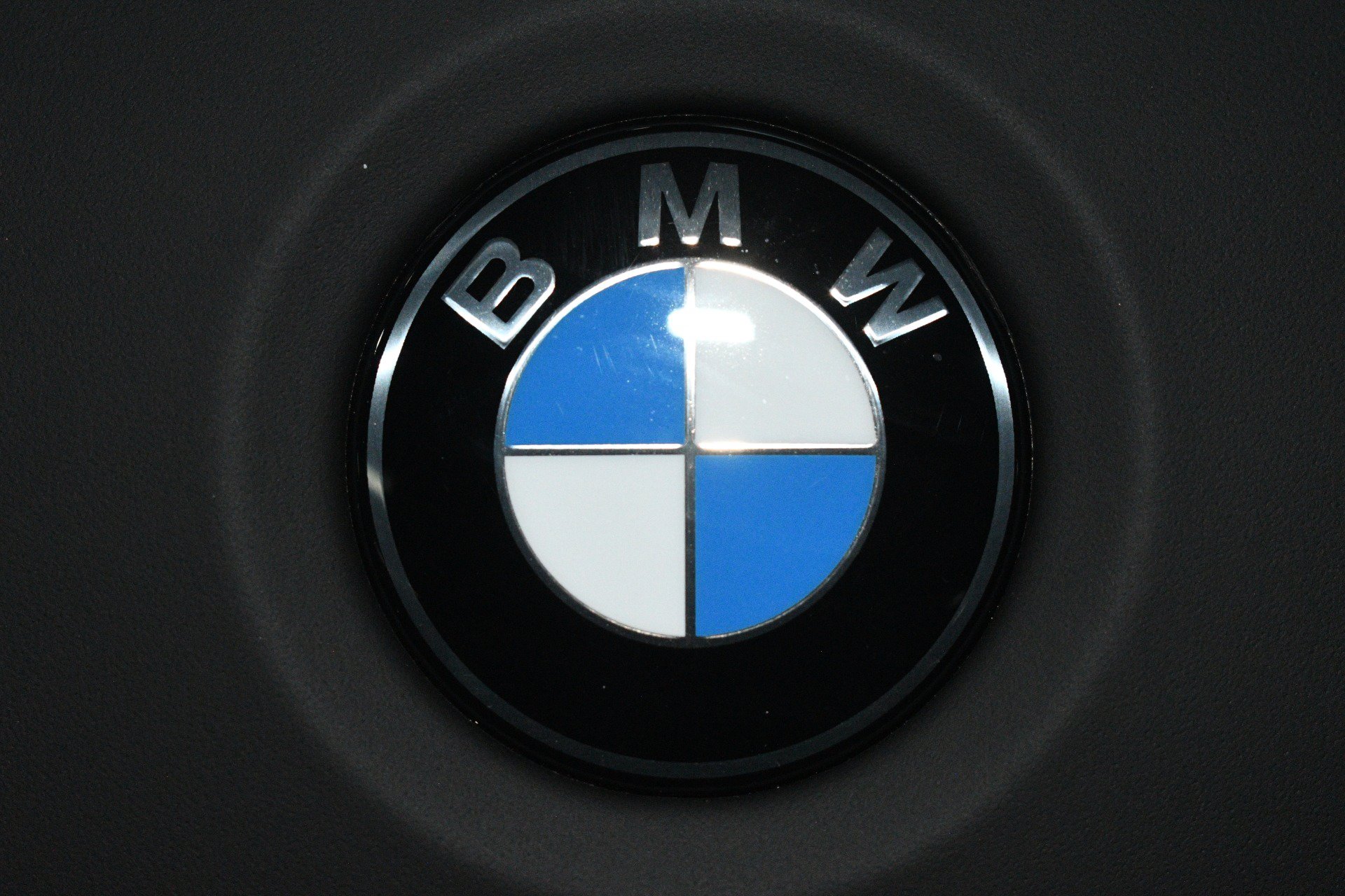 Used 2025 BMW M2 w/ Lighting Package RWD image 31