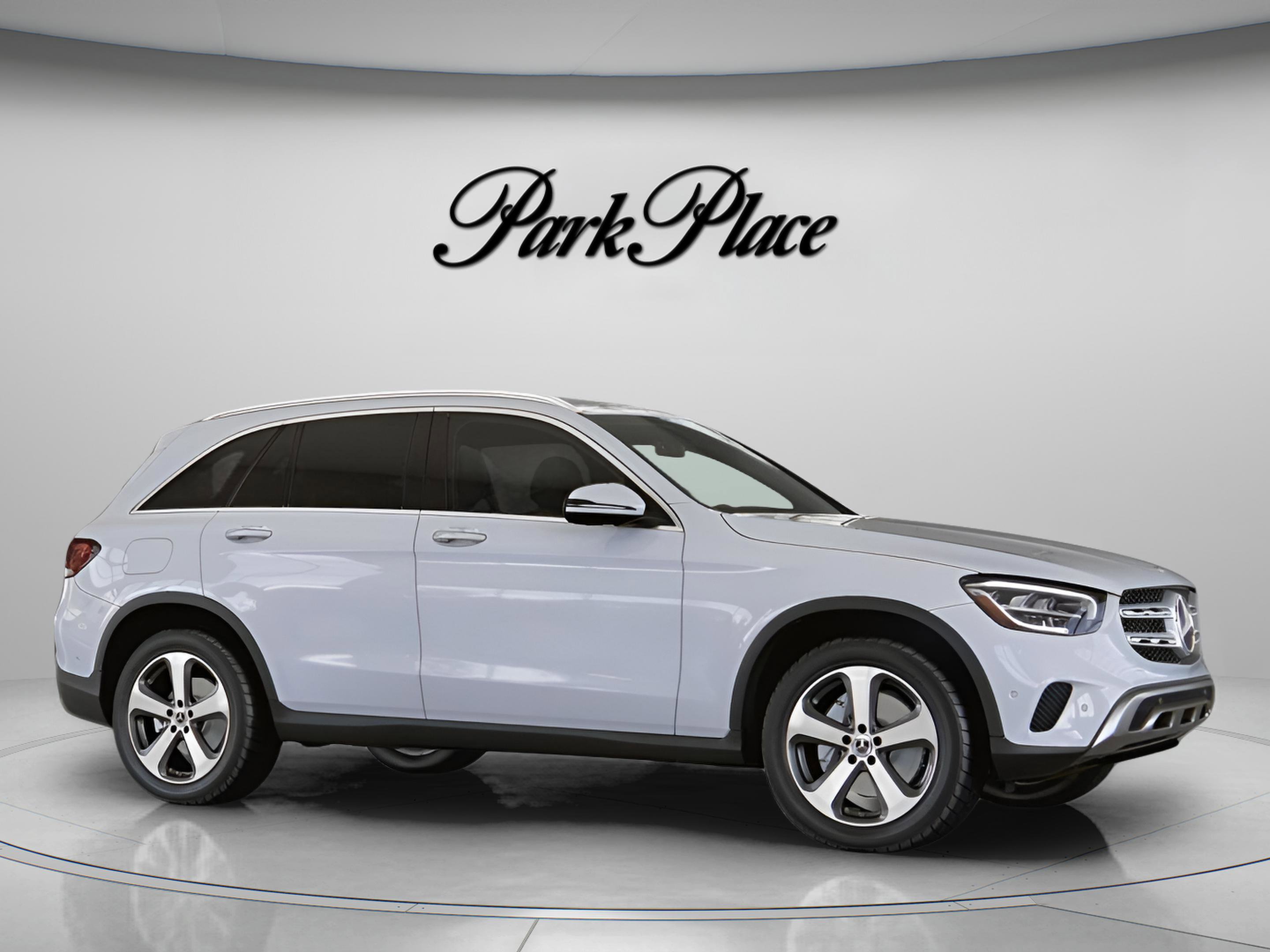 Certified 2022 Mercedes-Benz GLC 300 4MATIC w/ Premium Package Lite image 30