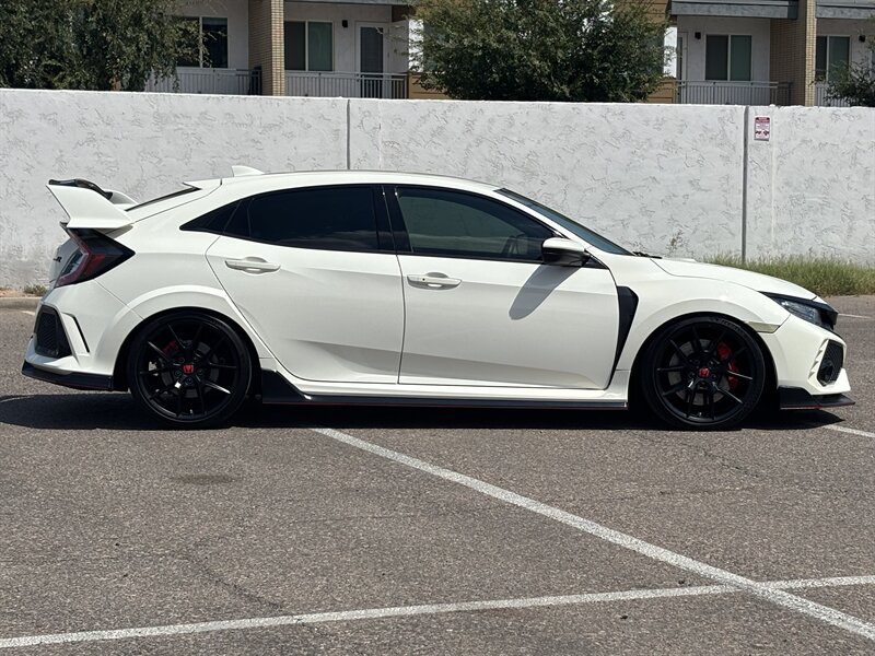 Used 2019 Honda Civic Type R image 3