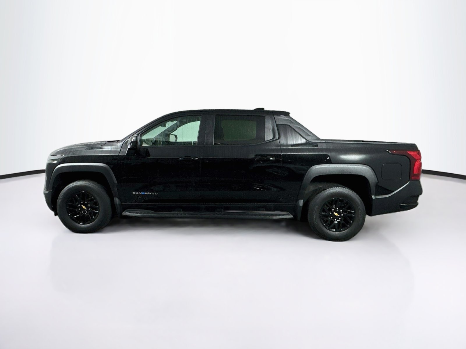Used 2024 Chevrolet Silverado EV W/T AWD/4WD image 4