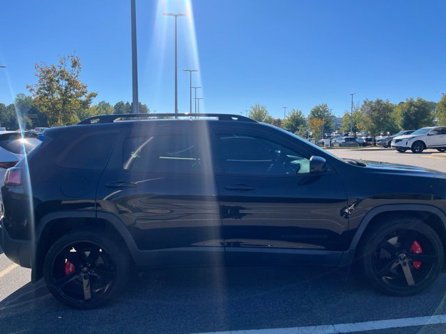 Used 2019 Jeep Cherokee Latitude Plus FWD image 8