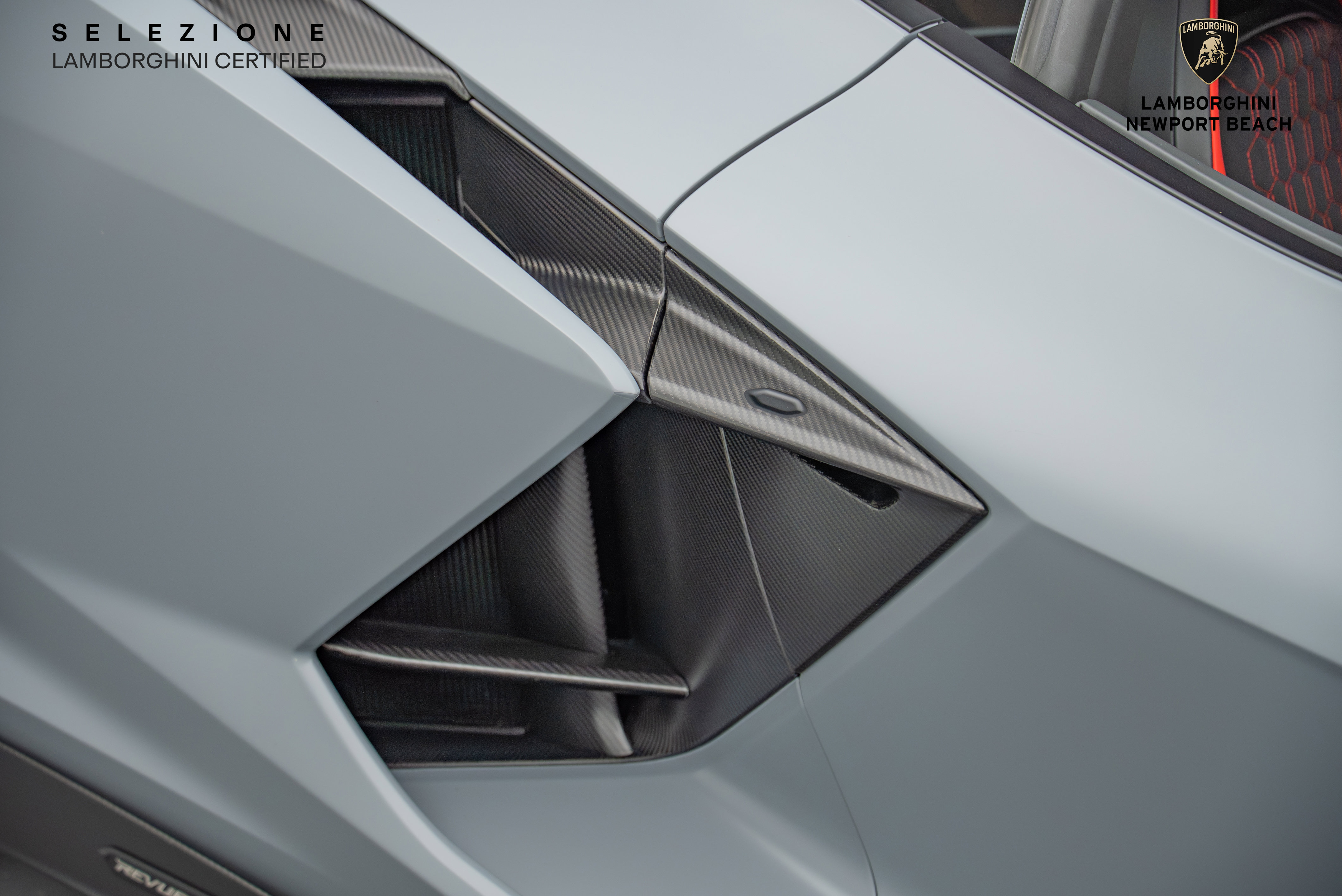 Used 2024 Lamborghini Revuelto image 6